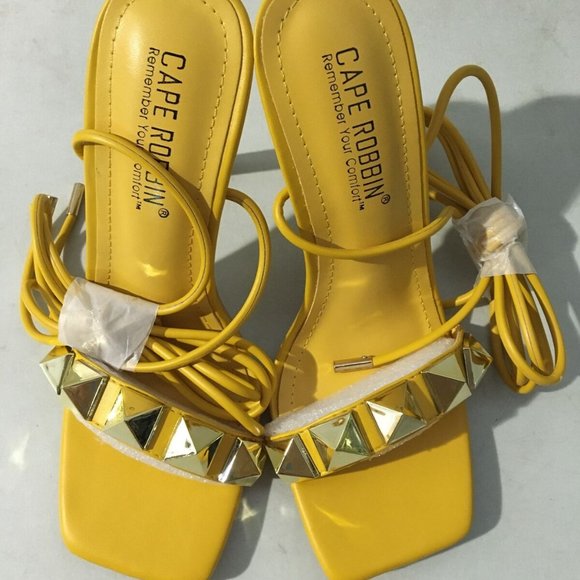 NWT‎ CAPE ROBBIN AIGO GOLD STUDDED LACE UP HEELS YELLOW 5.5 - Picture 12 of 16